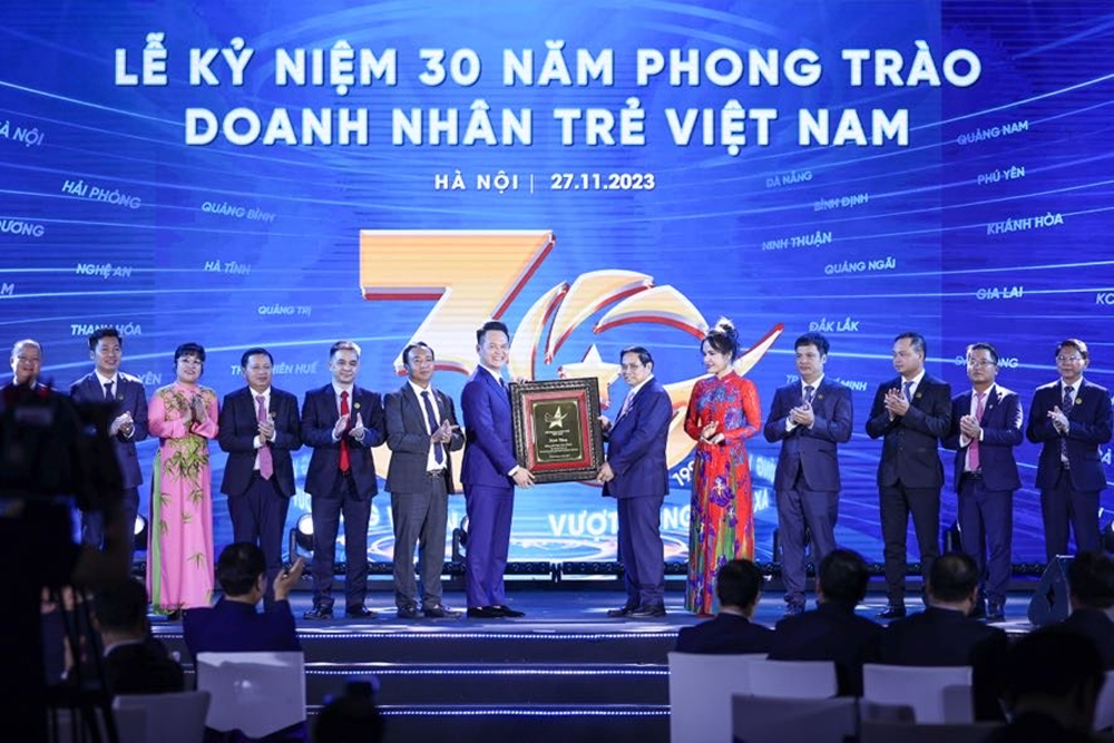 Thủ tướng Phạm Minh Chính tham dự lễ kỷ niệm 30 năm phong trào doanh nhân trẻ