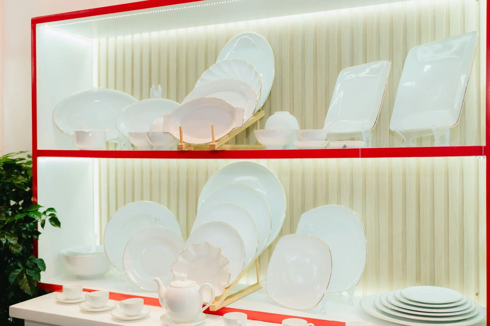 Không gian trải nghiệm hiện đại tại gian hàng Sứ Long Phương