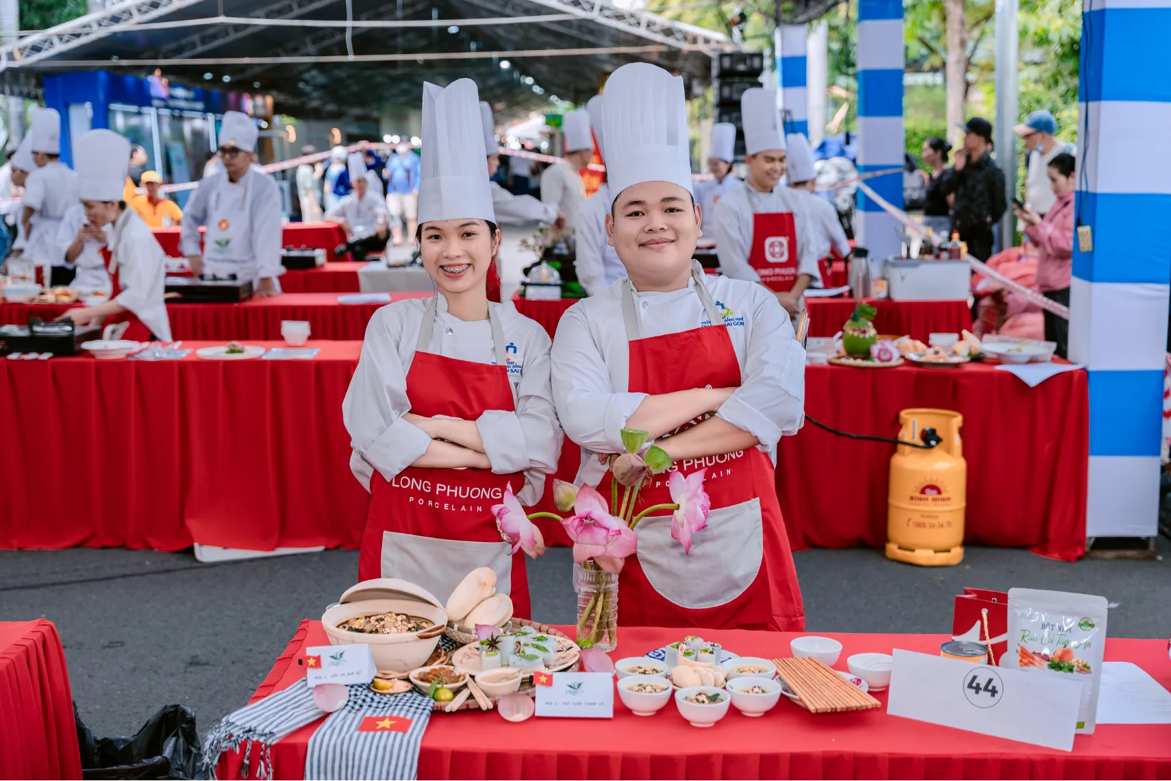 Sản phẩm sứ Long Phương đồng hành cùng các đầu bếp tài hoa