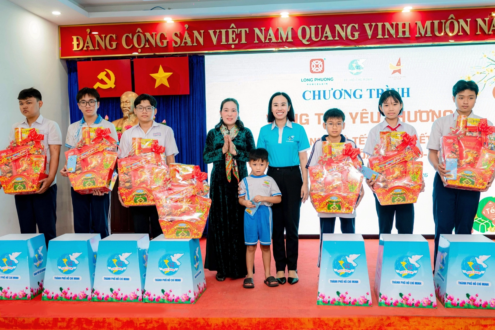 Leaders and delegates presented gifts and encouraged students with special circumstances.